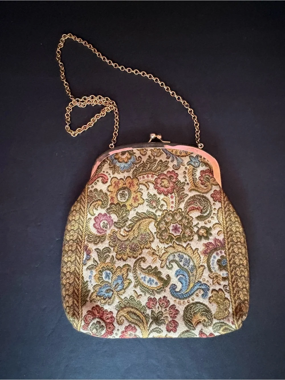 Vintage Walborg Italian Floral Paisley Tapestry Kiss Lock Gold Chain Handbag